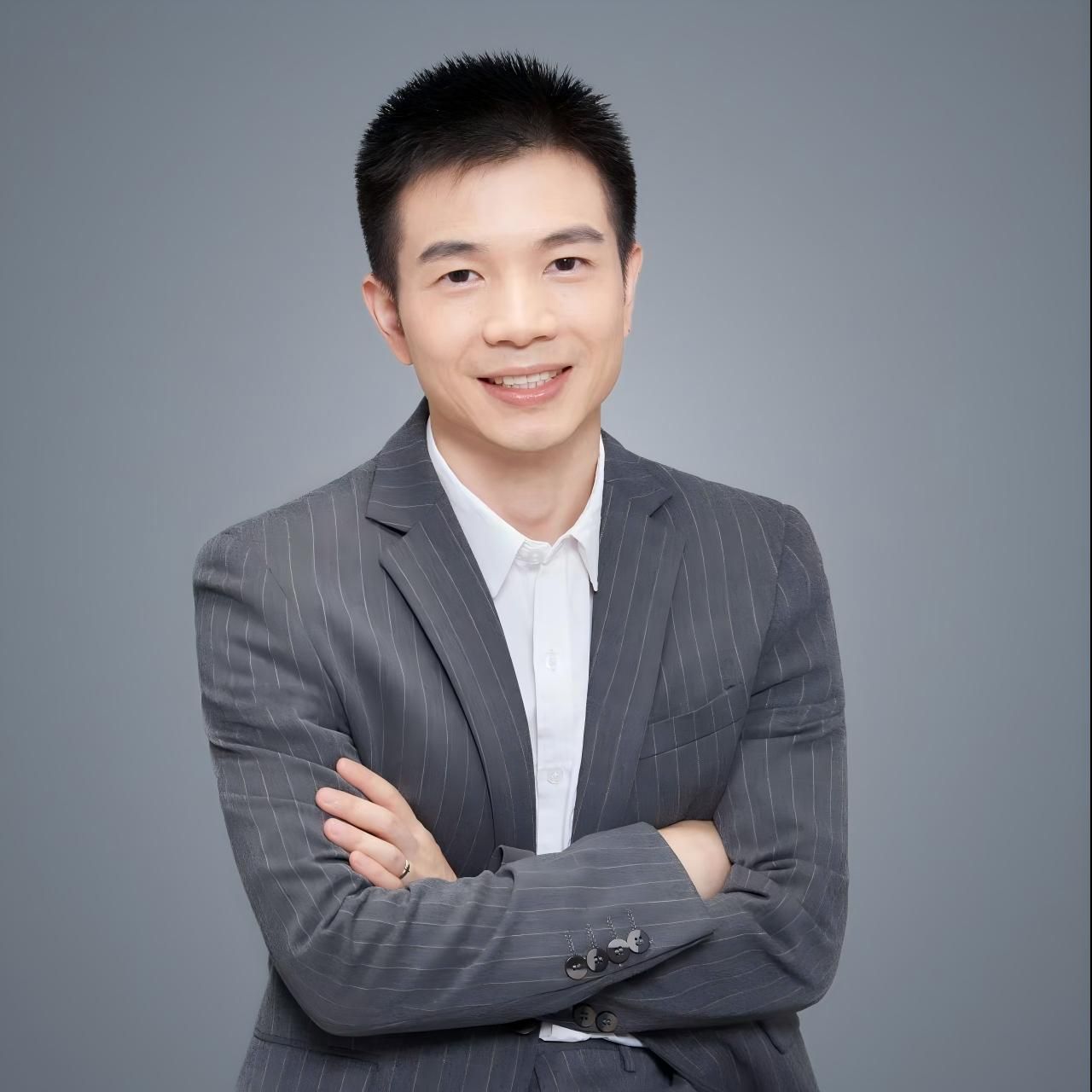 徐舒（中心主任）